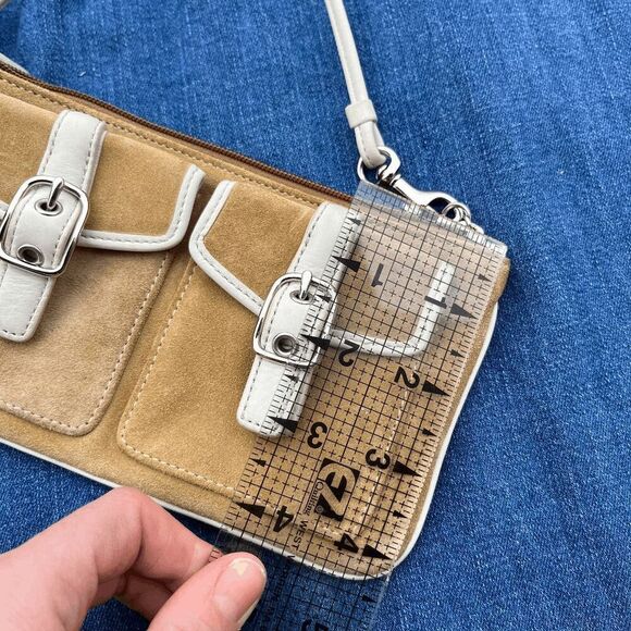 Vintage Coach Soho Buckle Suede Leather Wristlet in Tan & Cream - Picture 8 of 11